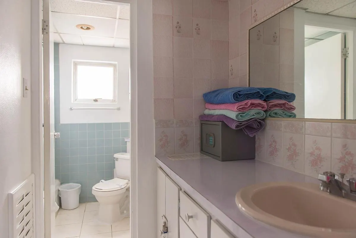 Apartment Coral Reef Beach Suite At Montego Bay Club Resort