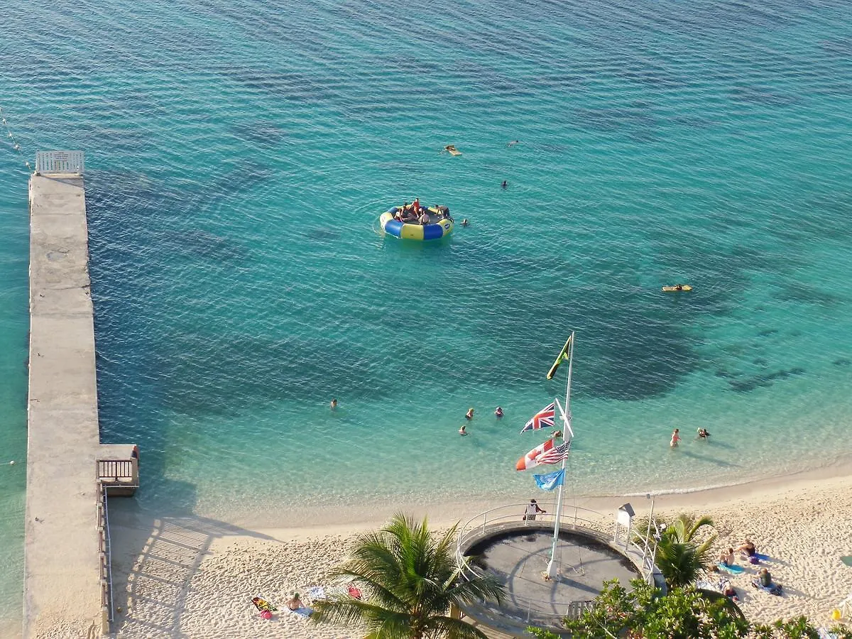 Coral Reef Beach Suite At Montego Bay Club Resort